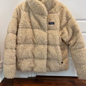 Patagonia Fleece-Lined Jacket. Excellent condition . Very warm.
